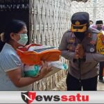 Kapolres Pamekasan bersama Toga Imbau Warga Tidak Panik dan Bagi Bansos