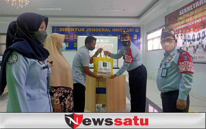 Melirik Kepedulian Kantor Imigrasi Kelas III Non TPI untuk Warga Pamekasan