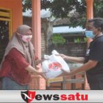 PDI Perjuangan Sumenep bagikan Daging Qurban secara Door to Door