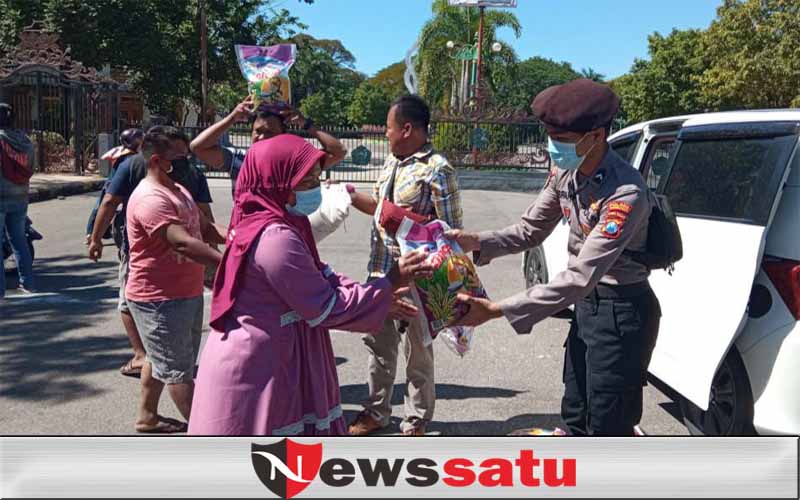 PKL Arek Lancor Disasar Bansos Polres Pamekasan dan LSM