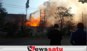 Pabrik Kayu Terbakar, Walikota Probolinggo Langsung Kelokasi