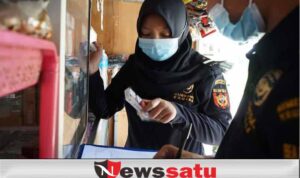 Pantau Harga Rokok dan Sosialisasi, Tim Bea Cukai Turba ke Toko di Pamekasan