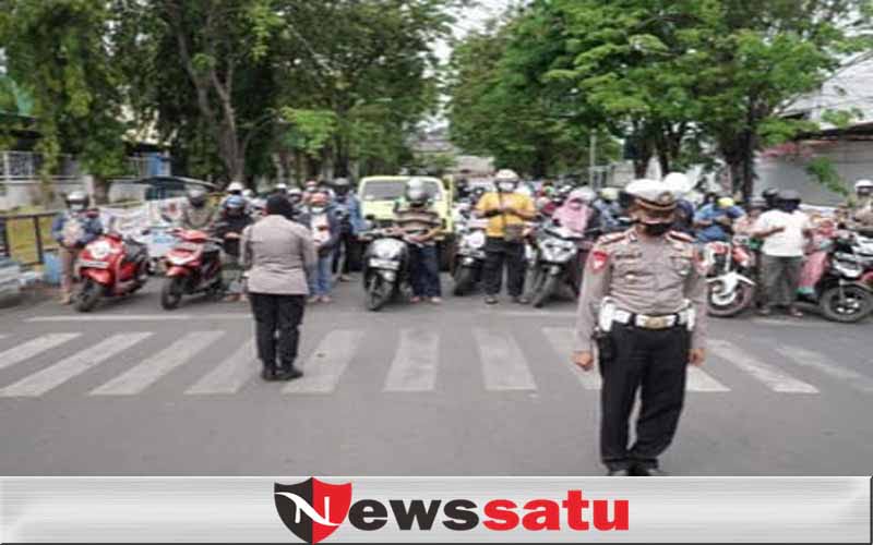 Pengendara Kota Probolinggo, Berhenti Sejenak Heningkan Cipta untuk Indonesia