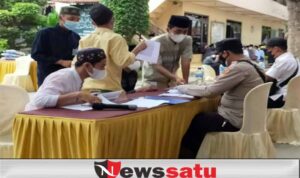Polres Sampang Vaksinasi Covid-19 Santri di Pondok Pesantren