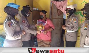 Polwan Polres bagikan Sembako ke Slum Area di Pamekasan