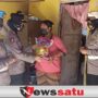 Polwan Polres bagikan Sembako ke Slum Area di Pamekasan