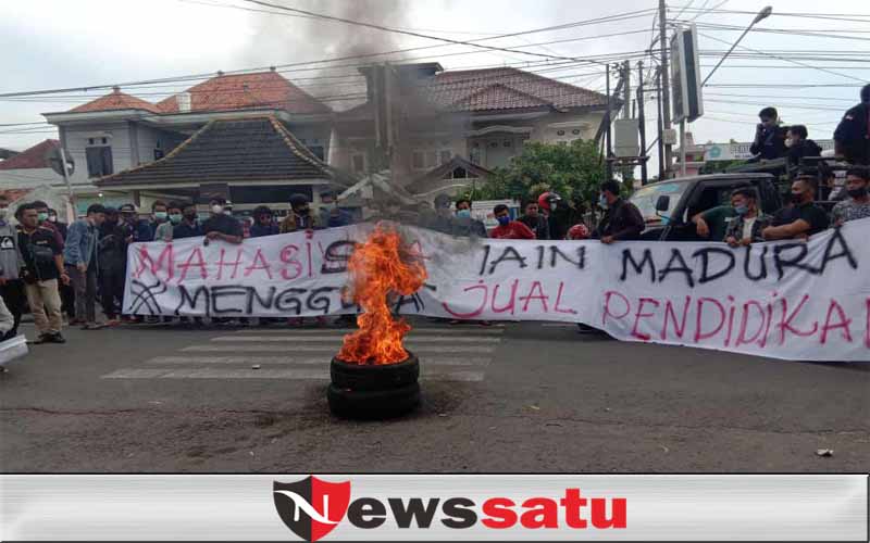 Seharian Mahasiswa Kepung Rektorat IAIN Madura, Ini Tuntutannya