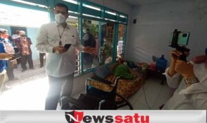 Walikota Probolinggo Beri Bantuan Kursi Roda untuk Nenek Sebatangkara