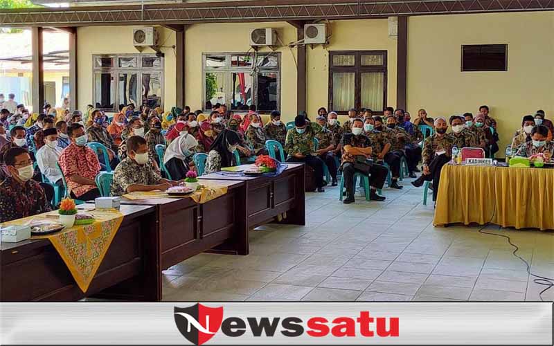 252 Kepala SMP dan SMA Sederajat se Kabupaten Sampang Komitmen Bersama Lawan Covid-19