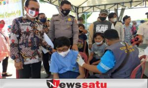 Bersedia Divaksin, AKBP Abdul Hafidz Apresiasi Siswa SMP Negeri 2 Sampang