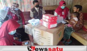 Dinsos Bondowoso Datangi Balita Yatim Piatu, Anis Pastikan Keluarga Terdata di KPM