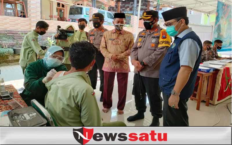 Giliran Siswa MAN 2 Pamekasan Jalani Vaksinasi Presisi Polres