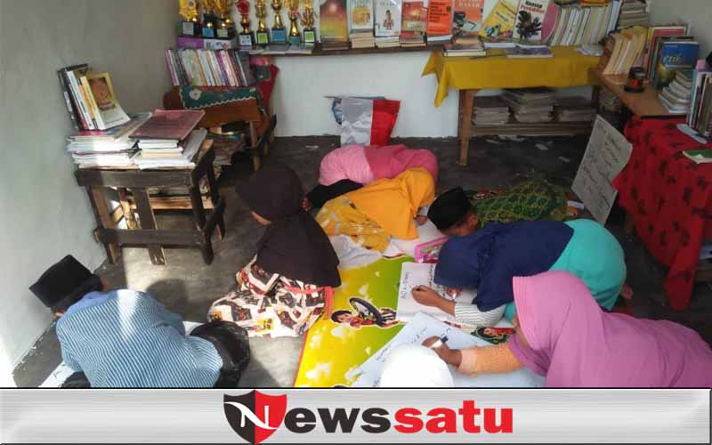 Gubuk Literasi Digagas Kelompok Rumah Baca Harapan di Pamekasan