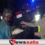 Jelang Agustusan, Polri bagikan Bendera Merah Putih pada PKL di Pamekasan