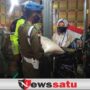 PPKM Level III Diperpanjang, Satpol PP Bagikan Bansos PKL di Pamekasan