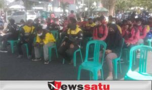 Puluhan Ojol Kayuagung Terima Bantuan Beras