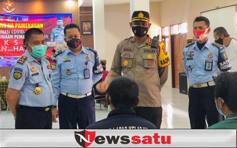 Kapolres Rogib Triyanto Muhibah Perdana ke Lapas Kelas IIA Saat Vaksinasi WBP