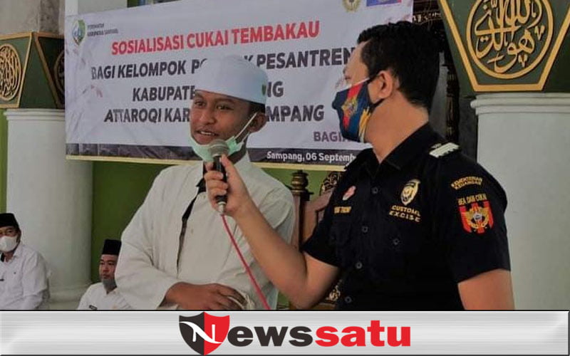 Masyarakat dan Santri Diedukasi Aturan dan Manfaat Cukai di Madura