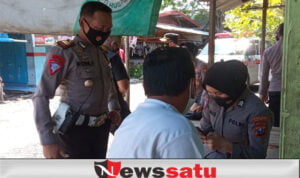 Polres Kota Probolinggo Blusukan Sosialisasi Aplikasi Kepada Warga