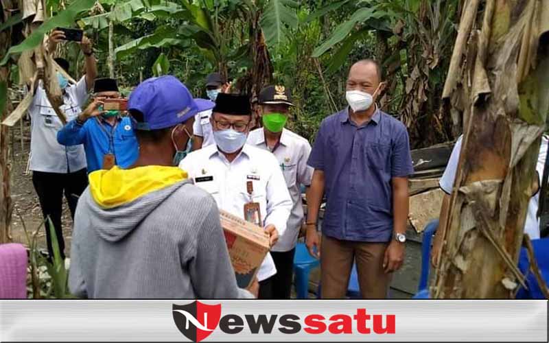 Talih Asih Pemkab OKI, Berikan Bantuan Sembako untuk Ringankan Beban Korban Kebakaran