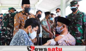Bupati Baddrut Tamam, Bahagia Banyak Santri Pamekasan Bersedia Divaksinasi Covid-19