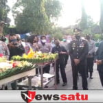 HUT TNI Ke-76 Digelar Bersamaan HUT Kodim 0820 Probolinggo Ke-4 Dengan Pemotongan Tumpeng