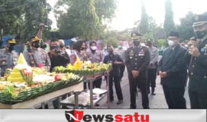 HUT TNI Ke-76 Digelar Bersamaan HUT Kodim 0820 Probolinggo Ke-4 Dengan Pemotongan Tumpeng