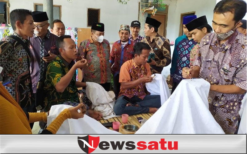 Komunitas di Pamekasan Mencanting Bersama, Maknai Hari Batik Nasional dan Sambut MTQ ke XXIX Jatim