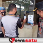 Masuk Mapolres Pamekasan Wajib Pakai Aplikasi PeduliLindungi Di Titik Pelayanan