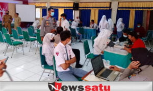 Percepat Kekebalan Komunitas, Polres Gelar Gerai Vaksinasi di Sekolah