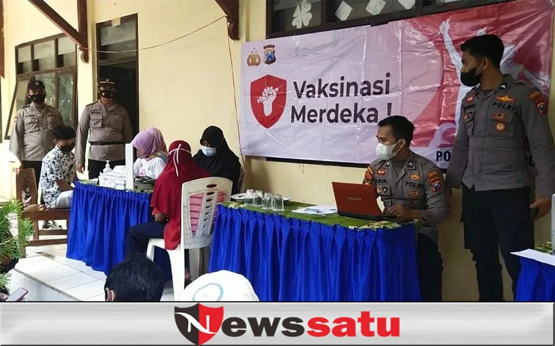 Polres Pamekasan Terus Gencar Vaksinasi Presisi di Kawasan PKL dan Pelajar Pelosok