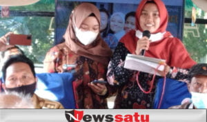 Unik, Sarasehan Sejarah Pamekasan Digelar Dalam Bus Wisata