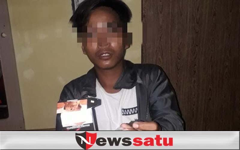 Warga Situbondo Kedapatan Bawa Sabu Diborgol Polres Pamekasan