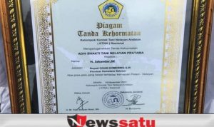 Bupati OKI Terima Lencana Adhi Bhakti Tani Nelayan 2021