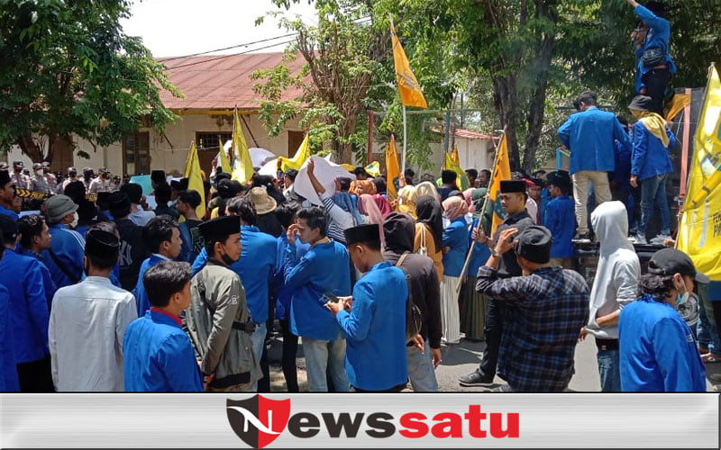 Serapan Garam di Kabupaten Sumenep Rendah, PMII Cabang Sumenep Lakukan Aksi