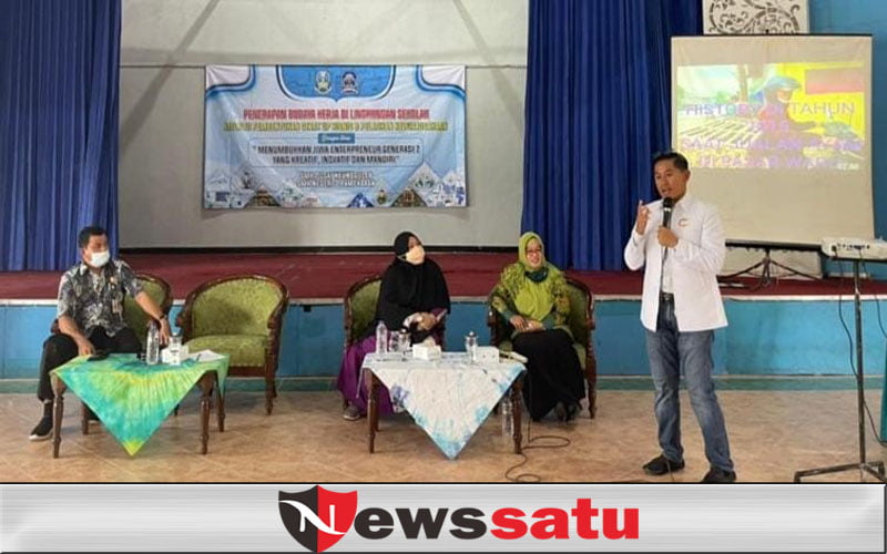 Tularkan Kiat Sukses, Pengusaha Ini Ajak Pelajar SMK Berwirausaha