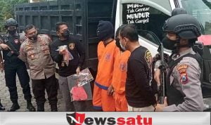 2 Tersangka Pencurian Truk Diamankan Polresta Probolinggo 2 Tersangka Pencurian Truk Diamankan Polresta Probolinggo