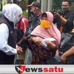 Gubernur Jatim Kunjungi Probolinggo, Hingga Beri Bantuan Pada PKL