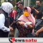 Gubernur Jatim Kunjungi Probolinggo, Hingga Beri Bantuan Pada PKL