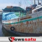 Kapal Bermuatan Kayu Gaharu, Terkatung-Katung Di Pelabuhan Probolinggo