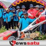 Pemkab Pamekasan Beri Pelayanan Bajak Gratis Untuk Petani