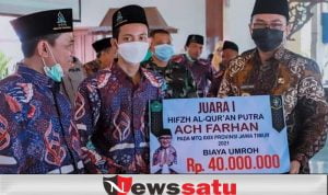 Pemkab Pamekasan Serahkan Hadiah Umroh dan Reward untuk Pemenang MTQ XXIX