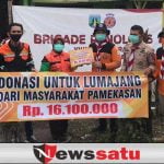 Tim Brantas dan BP13 Pamekasan Salurkan Bantuan Uang Tunai ke Korban Erupsi Semeru