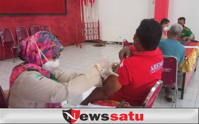 160 Jiwa Ikuti Vaksinasi Booster di Kantor DPC PDI Perjuangan