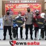 Kapolres Pamekasan Serahkan Hadiah Utama Gebyar Vaksin Doorprize Dosis 1