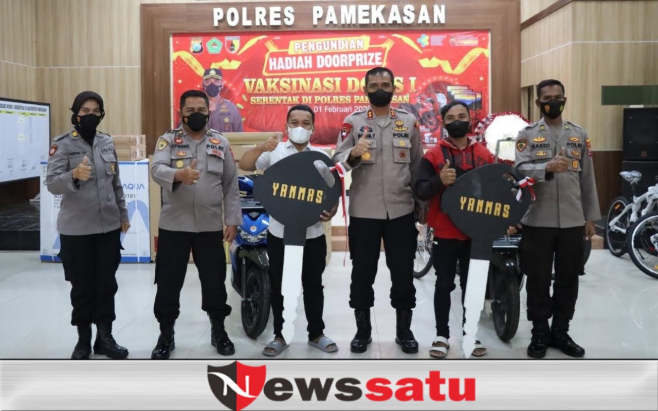 Kapolres Pamekasan Serahkan Hadiah Utama Gebyar Vaksin Doorprize Dosis 1