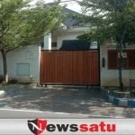 Rumah Mantan Bupati Probolinggo Terpasang Plang Disita KPK