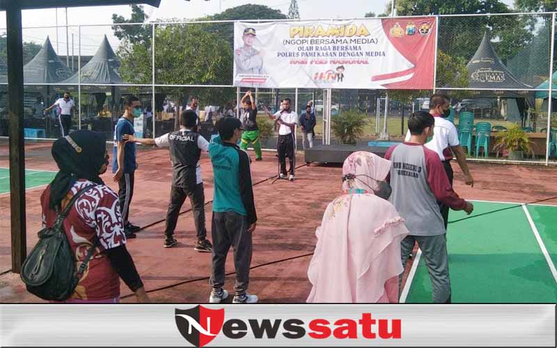 Warnai HPN 2022, Kapolres Pamekasan Ajak Senam dan Ngopi Bersama Media