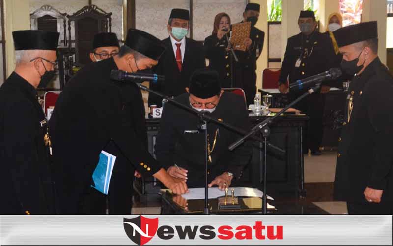 Bupati Salwa Melantik Sekda Definitif, Ini Pesannya