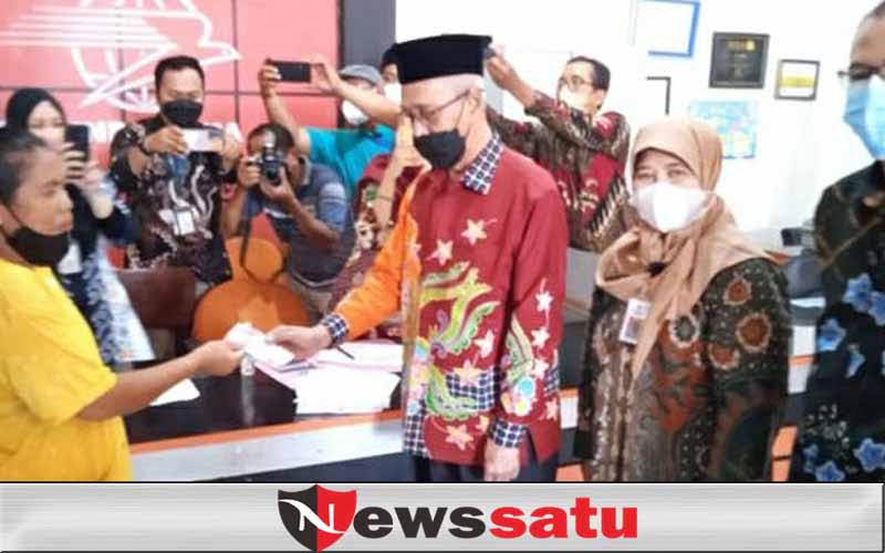 Bupati Serahkan Bantuan Sosial BPNT Kepada KPM
